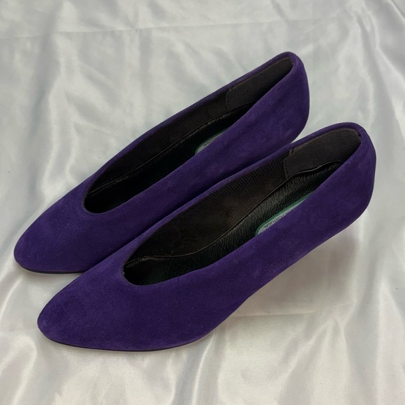 Vintage Shoes - Vintage 80s Rooster Brand Purple Suede Pumps Heels Retro Office Corporate 1980s